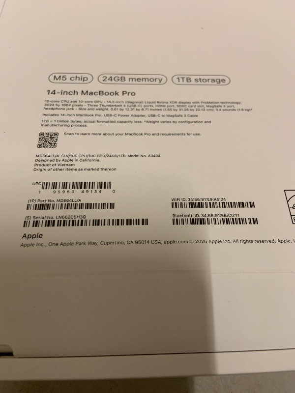 Photo 1 of Apple 2025 MacBook Pro Laptop with M5 chip with 10?core CPU and 10?core GPU: Built for Apple Intelligence, 14.2-inch Liquid Retina XDR Display, 24GB Unified Memory, 1TB SSD Storage; Silver