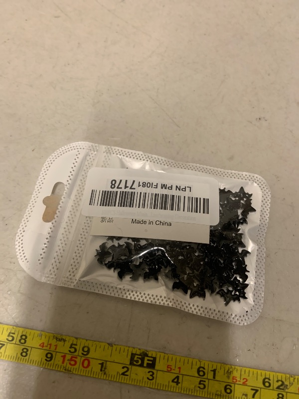 Photo 1 of 100PCS Halloween Miniature Bats Dollhouse Mini Bats for Crafts Cute Halloween Decor Tiny Bat Decor for Fairy Garden Dollhouse Micro Landscaping Decoration