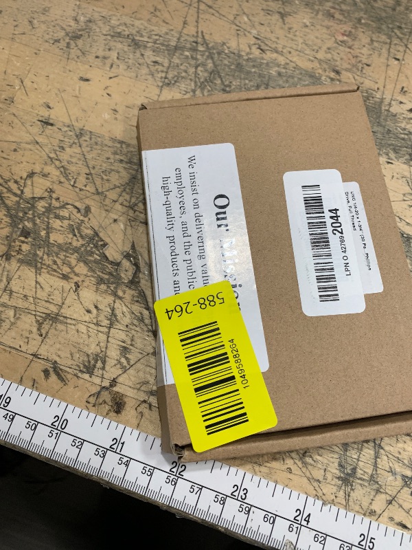 Photo 1 of 1/4-20 x 1-3/4" (30 Pack) Phillips Flat Head Machine Screws, Stainless Steel 304 (18-8), UNC Coarse Thread, Countersunk Head Machine Screws, Phillips Drive #3