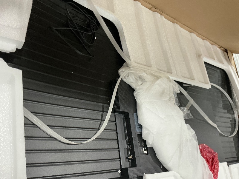 Photo 1 of *FINAL SALE!!/ BROKEN NO REFUNDS** Samsung 75-Inch Class Crystal UHD U8000F 4K Smart TV (2025 Model) Endless Free Content, Crystal Processor 4K, MetalStream Design, Knox Security, Alexa Built-in