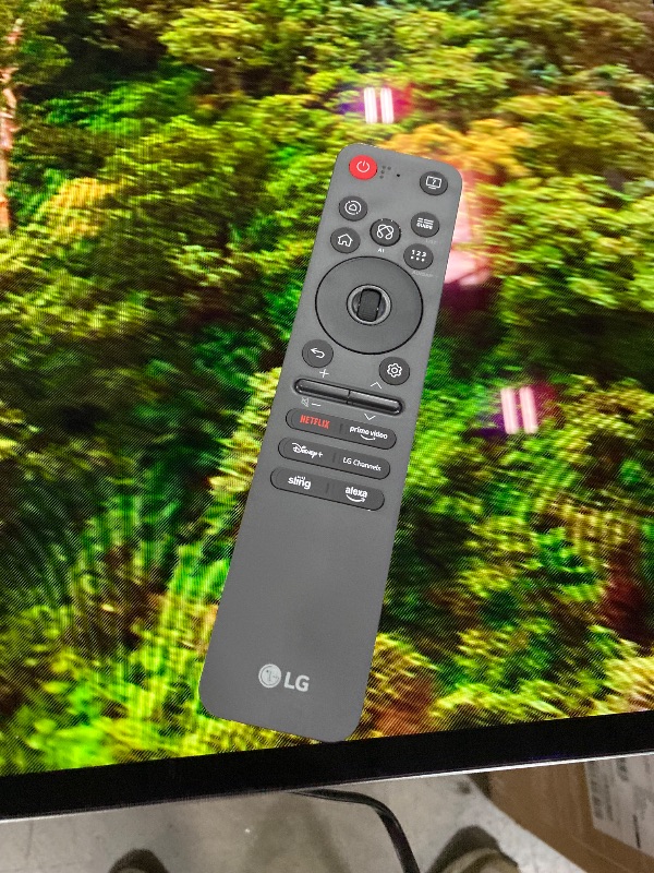 Photo 1 of *************TV HAS A FEW DEAD PIXELS*******************
LG 55-Inch Class OLED evo AI 4K C5 Series Smart TV w/Dolby Atmos, Dolby Vision, HDR10, AI Super Upscaling 4K, Filmmaker Mode, Wow Orchestra, Alexa Built-in (OLED55C5PUA, 2025)