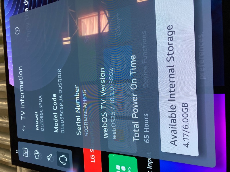 Photo 1 of *************TV HAS A FEW DEAD PIXELS*******************
LG 55-Inch Class OLED evo AI 4K C5 Series Smart TV w/Dolby Atmos, Dolby Vision, HDR10, AI Super Upscaling 4K, Filmmaker Mode, Wow Orchestra, Alexa Built-in (OLED55C5PUA, 2025)