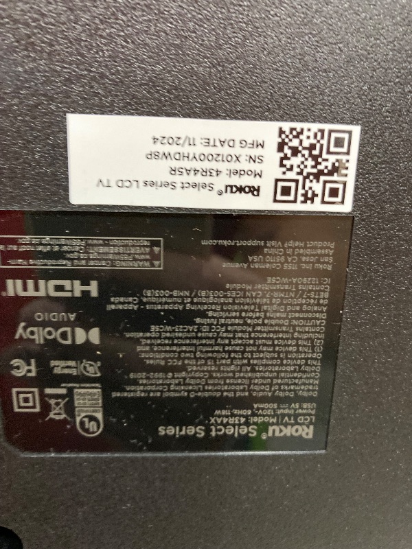 Photo 1 of **SMASHED SCREEN FINAL SALE**Roku Smart TV 2025 – 43-Inch Select Series, 4K HDR TV – RokuTV with Enhanced Voice Remote – Flat Screen LED Television with Wi-Fi for Streaming Live Local News, Sports, Family Entertainment