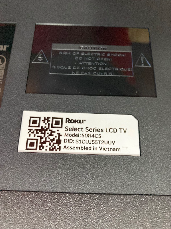 Photo 1 of **SMASHED SCREEN FINAL SALE**Roku Smart TV 2025 – 50-Inch Select Series, 4K HDR TV – RokuTV with Enhanced Voice Remote – Flat Screen LED Television with Wi-Fi for Streaming Live Local News, Sports, Family Entertainment
