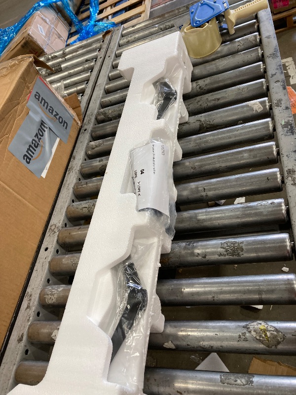 Photo 1 of **SMASHED SCREEN FINAL SALE**VIZIO 40-inch Full HD 1080p Smart TV with DTS Virtual: X, Alexa Compatibility, Google Cast Built-in, Bluetooth Headphone Capable, (VFD40M-08 New)