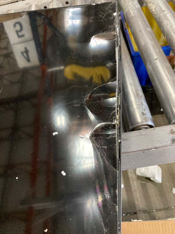 Photo 1 of **SMASHED SCREEN FINAL SALE**VIZIO 40-inch Full HD 1080p Smart TV with DTS Virtual: X, Alexa Compatibility, Google Cast Built-in, Bluetooth Headphone Capable, (VFD40M-08 New)