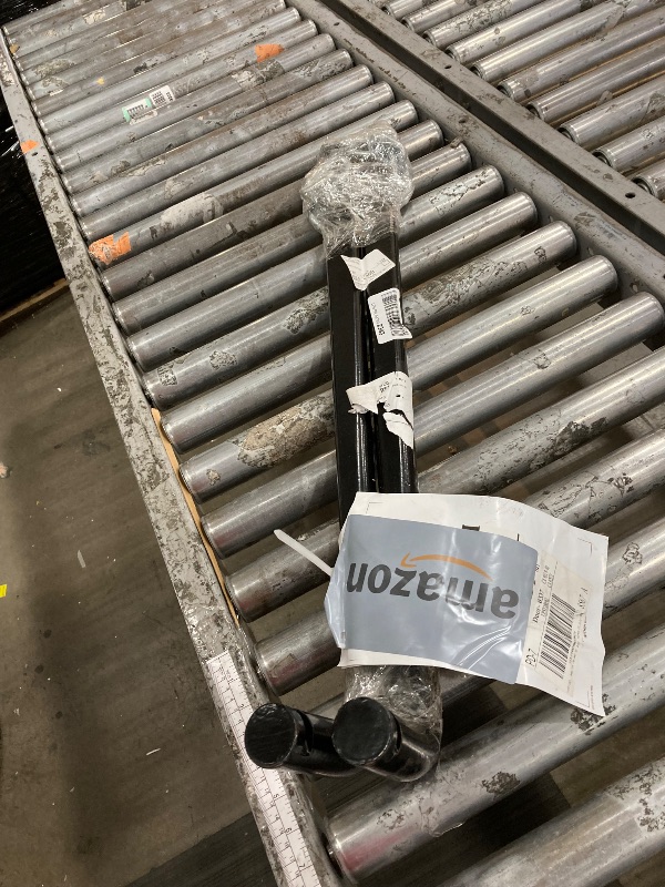 Photo 1 of **PARTS ONLY**CURT 17062 Round Bar Weight Distribution Hitch with Integrated Lubrication and Sway Control, Up to 10K, 2-in Shank, 2-5/16-Inch Ball