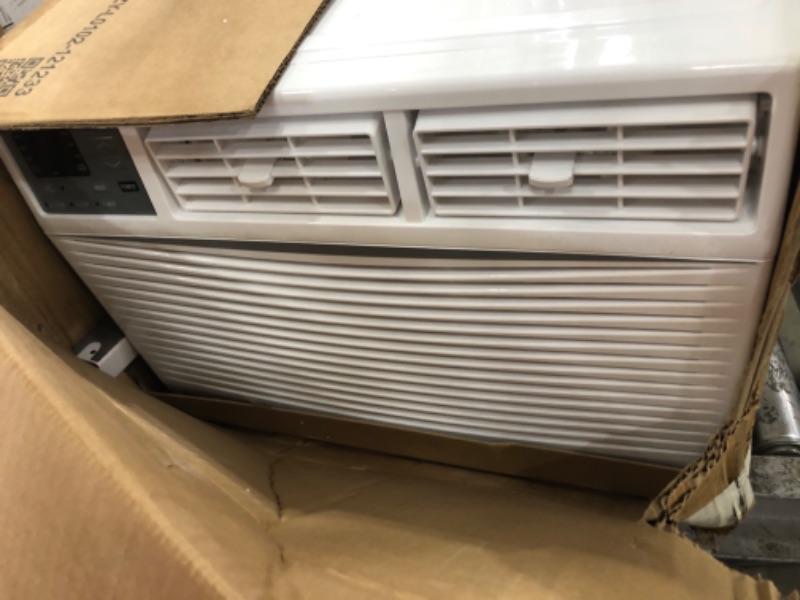 Photo 1 of ** PARTS ONLY- SEVERELY DAMAGED, SMELLS LIKE SMOKE**

 8,000 BTU Window Air Conditioner,Cool Rooms Up to 350 Sq.Ft.,Smart Window AC Unit with Smartphone App or Remote Control,3 Fan Mode,Sleep&ECO Mode,Washable Filter,for Bedroom Apartment Office,New R32