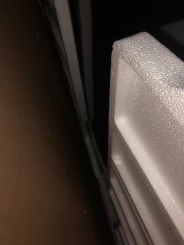 Photo 1 of *** FINAL SALE - PARTS ONLY - CRACKED SCREEN *** Samsung 70-Inch Class Crystal UHD U8000F 4K Smart TV (2025 Model) Endless Free Content, Crystal Processor 4K, MetalStream Design, Knox Security, Alexa Built-in