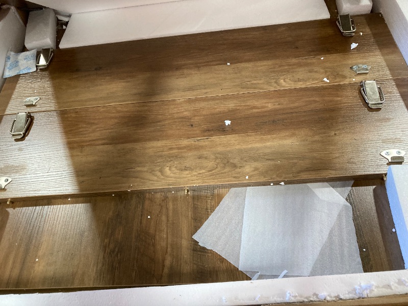 Photo 1 of ************DOES NOT INCLUDE THE CHAIRS, MISSING TABLE LEGS***************
VASAGLE MAEZO Collection - Extendable Dining Table for 4/6/8, Kitchen Table with Tapered Legs, Curved Transitions, for Dining Room, Kitchen, Home Office, Honey Brown UKDT090K01V1