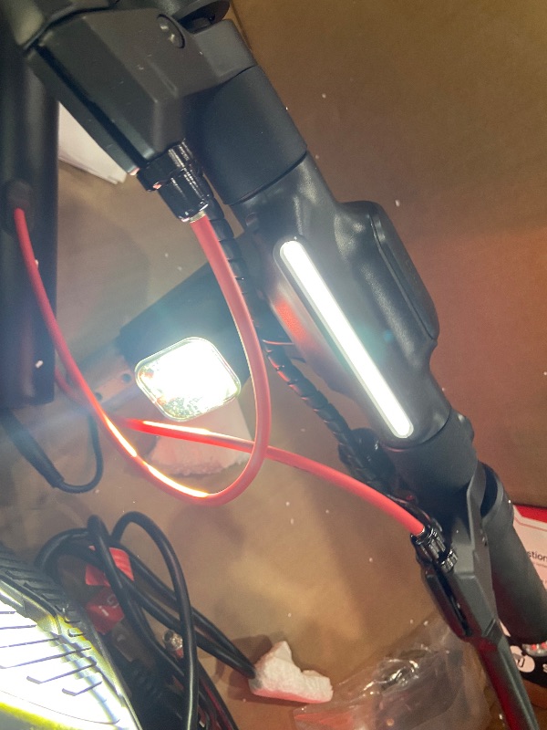 Photo 1 of (see all images) Segway Ninebot Max G3 Electric Scooter, 28 mph Top Speed w/ 50 Miles Max Range, 2000W Peak Motor, Dual Hydraulic Suspension