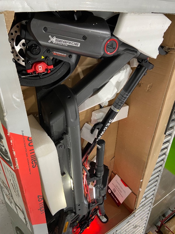 Photo 1 of (see all images) Segway Ninebot Max G3 Electric Scooter, 28 mph Top Speed w/ 50 Miles Max Range, 2000W Peak Motor, Dual Hydraulic Suspension