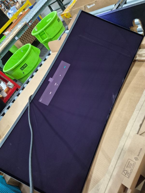 Photo 1 of (broken screen)(sold for parts) Alienware 34 240Hz QD-OLED Curved Gaming Monitor - AW3425DW - 34.2-inch WQHD (3440 x 1440) 0.03ms Display, 1800R Curve, AMD FreeSync Premium Pro, VESA AdaptiveSync, DisplayHDR TrueBlack 400