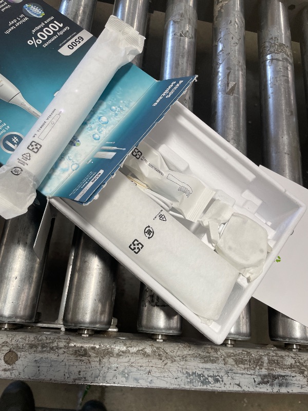 Photo 1 of (saled)Philips Sonicare 6500 Series Electric Toothbrush - Next-Generation Sonicare Technology, Pressure Sensor, 9 Brushing Settings, SmarTimer, BrushPacer, 21-Day Runtime, Travel Case, White, HX7410/10