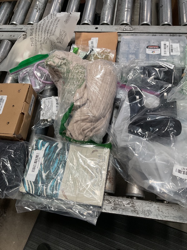 Photo 1 of ** SOLD AS IS BUNDLE OD MISCELLANEUS AND SORTED GOODS **