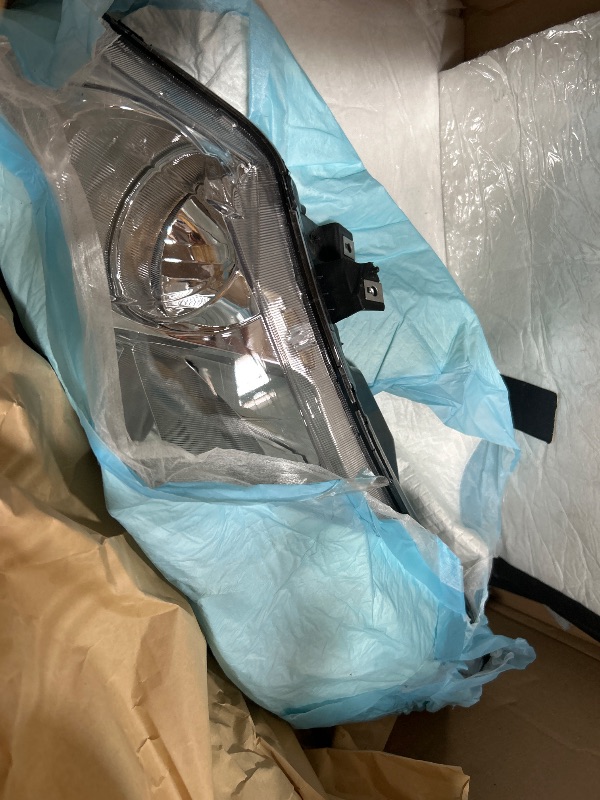 Photo 1 of ****************One is melted inside bulb***************
ADCARLIGHTS Headlights Assembly Compatible with 2006-2011 Honda Civic 4-Door Sedan Headlamp Replacement for 2006-2011 Civic 4DR Chrome Housing with Amber Reflector(NOT fit 2-Door)