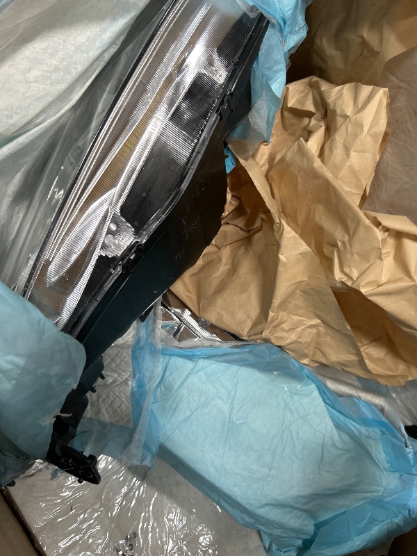 Photo 1 of ****************One is melted inside bulb***************
ADCARLIGHTS Headlights Assembly Compatible with 2006-2011 Honda Civic 4-Door Sedan Headlamp Replacement for 2006-2011 Civic 4DR Chrome Housing with Amber Reflector(NOT fit 2-Door)