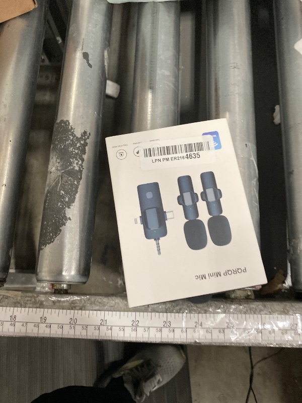 Photo 1 of **PARTS ONLY** PQRQP 3 in 1 Professional Wireless Lavalier Microphone for iPhone, Android, Camera, Wireless Mini Microphones, Crystal Clear Sound Quality for Recording, Live Streaming, YouTube, TikTok, Elegant Black