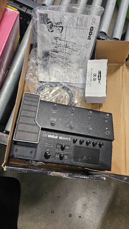 Photo 1 of *************FOR PARTS ONLY- doesn’t get past the booting cycle and it’s also missing the sending unit******************
Line 6 POD Go Wireless