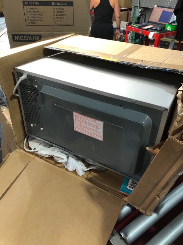Photo 1 of (PARTS/SCRAP) Panasonic Microwave Oven, Stainless Steel Countertop/Built-In Cyclonic Wave with Inverter Technology and Genius Sensor, 2.2 Cu. Ft, 1250W, NN-SN97JS (Silver)