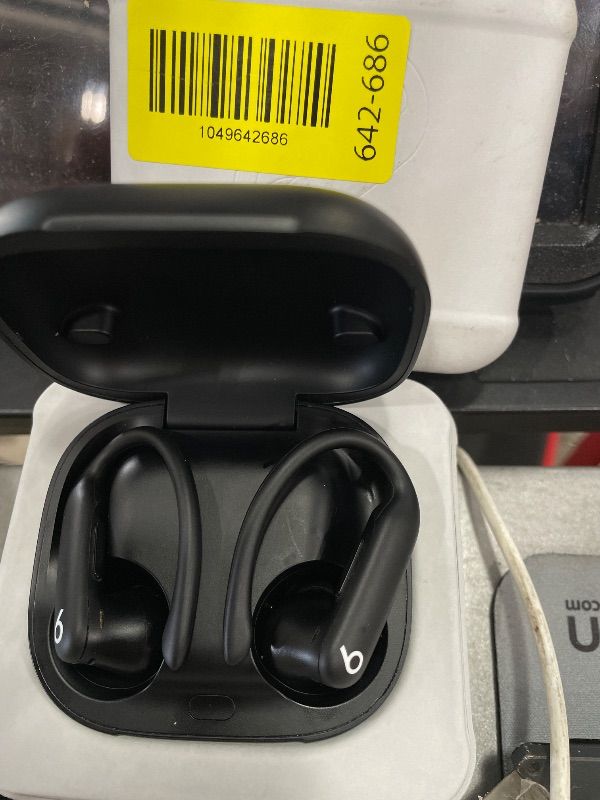 Photo 1 of **LEFT EARBUD DOESNT WORK**Beats Powerbeats Pro 2 Wireless Bluetooth Earbuds - Noise Cancelling, Heart Rate Monitor, IPX4, Up to 45H Battery & Charging Case, Works with Apple & Android - Jet Black