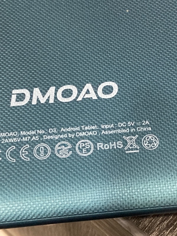 Photo 1 of *FOR PARTS ONLY DAMAGED ** DMOAO model D3 tablet blue