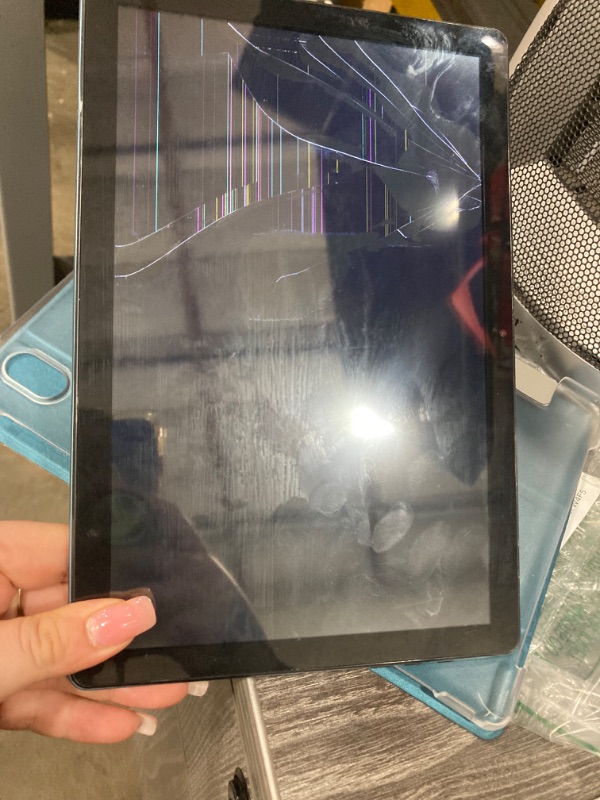 Photo 1 of *FOR PARTS ONLY DAMAGED ** DMOAO model D3 tablet blue