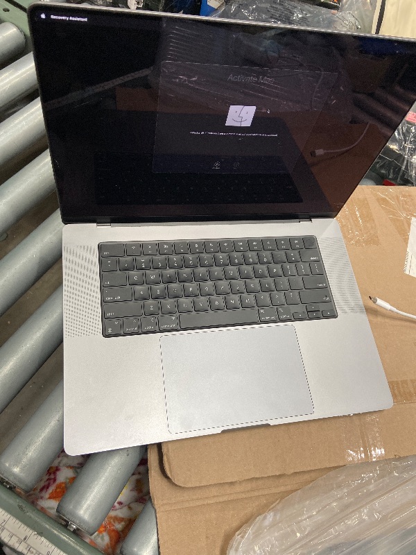 Photo 1 of ***LOCKED TO PAST ICLOUD USER FOR PARTS ONLY ** Apple MacBook Pro Late 2021 with Apple M1 Pro chip (16-inch, 16GB RAM, 512GB SSD) Space Gray (Renewed)