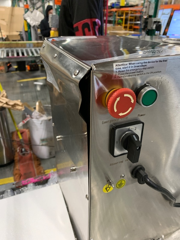 Photo 1 of ***IT DOES NOT TURN ON***VEVOR Electric Sugar Cane Juicer, 800W Sugarcane Juicer Machine with 661LBS/H High Output, 4 Stainless Steel Roller, Auto Roller Pressure Adjustment Sugarcane Juice Press Extractor for Home/Commercial