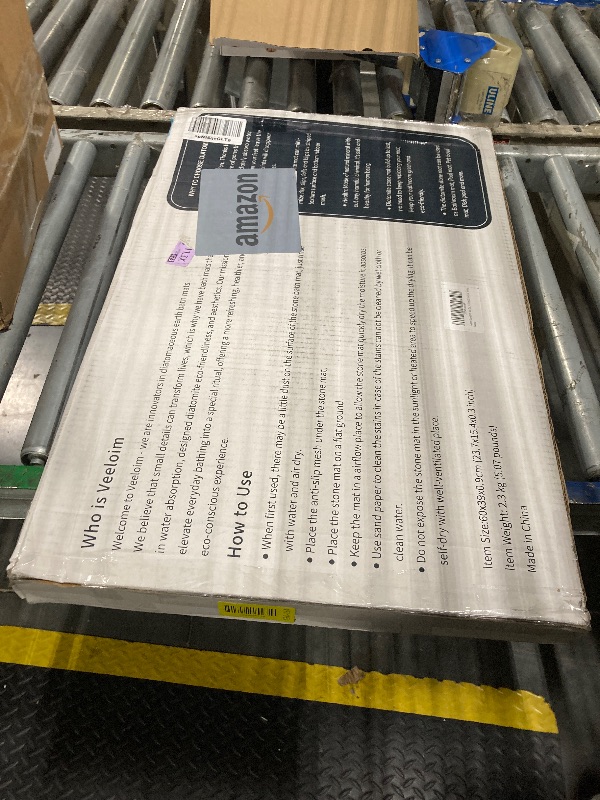 Photo 1 of ***dirty***Veeloim Stone Bath Mat Diatomaceous Earth Shower Mat Non-Slip Super Absorbent Diatomite Stone Bath Mats for Bathroom Floor Quick Drying Natural Easy to Clean(23.6''×15.4" White)