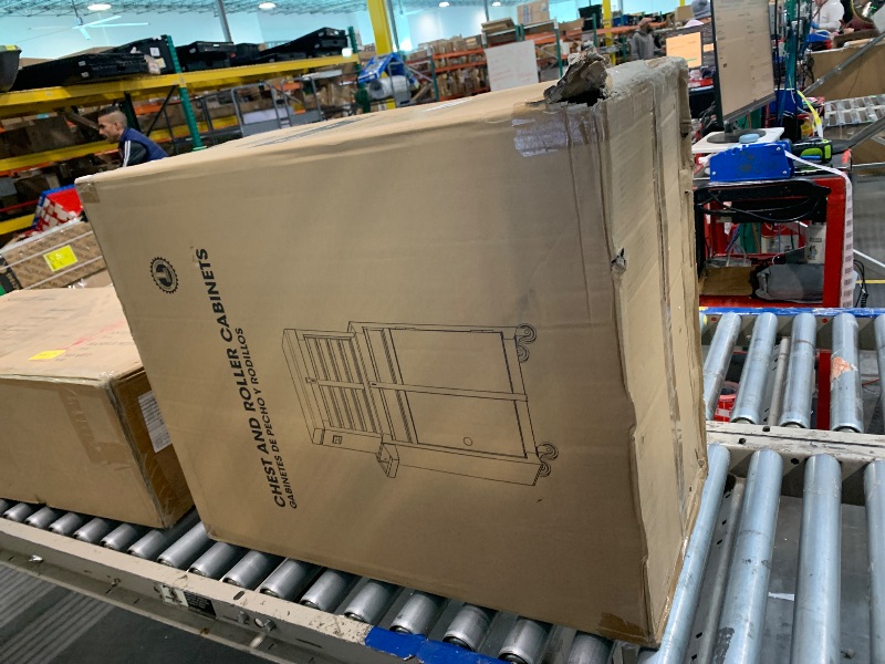 Photo 1 of ** FCTORY SEALED ***BIG RED Torin 2 Piece Combination Rolling Tool Storage with 5 Drawers, Lockable System, Removable Small Tool Box, Metal Tool Chest,Black, ATBT2315B