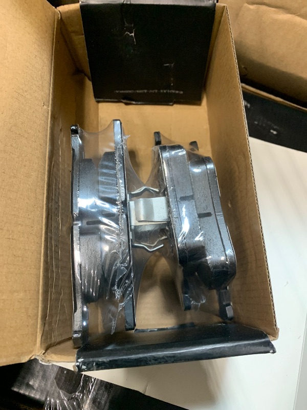 Photo 1 of ** NEW** R1 Concepts Front Brake Kit For 2014-2016 BMW 228i, 2012-2015 BMW 328i, 2017 BMW 330e, 2014-2015 BMW 428i| Blank Brake Rotors| Ceramic Brake Pads and Rotors Kit