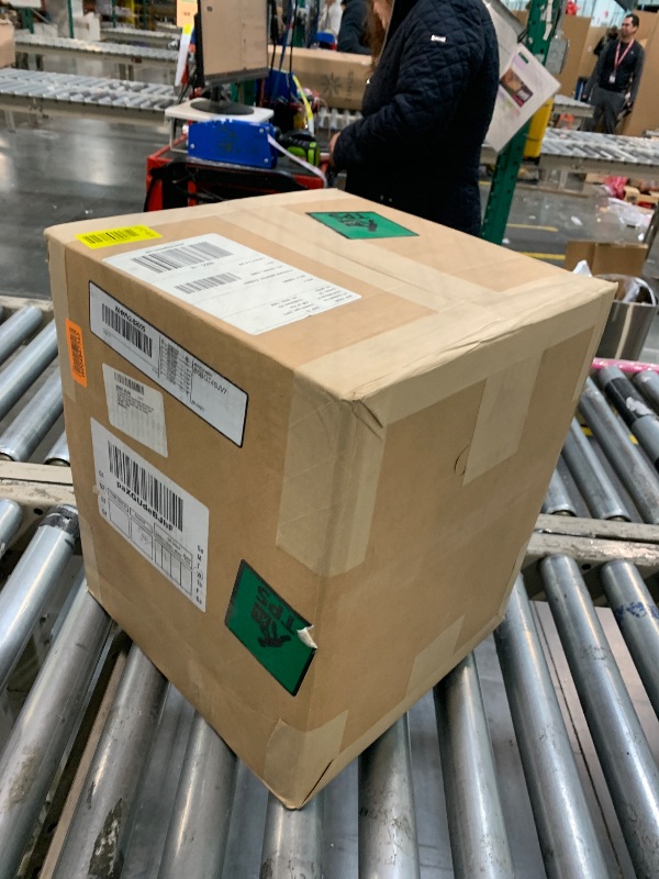 Photo 1 of ** FACTORY SEALED ** NEW****** 
 R1 Concepts Front and Rear Brakes and Rotors| Drilled Slotted Brake Rotors| Front and Rear Ceramic Brake Pads and Rotors Kit| Automotive Replacement Brake Kits