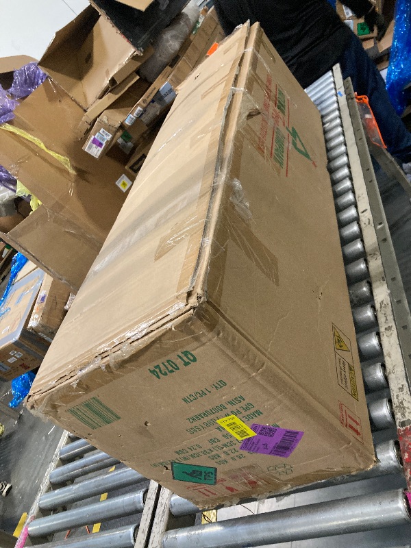 Photo 1 of ** USED ** National Tree Company 7.5 ft Pre-Lit Fraser Grande Artificial Christmas Tree, 1,000 Clear Lights, 3,719 Tips, Includes Stand, Green