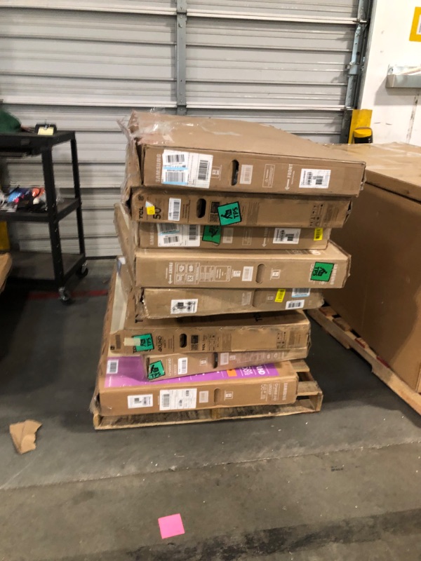 Photo 1 of *FOR PARTS ONLY*
*NO REFUNDS*
*FINAL SALE*