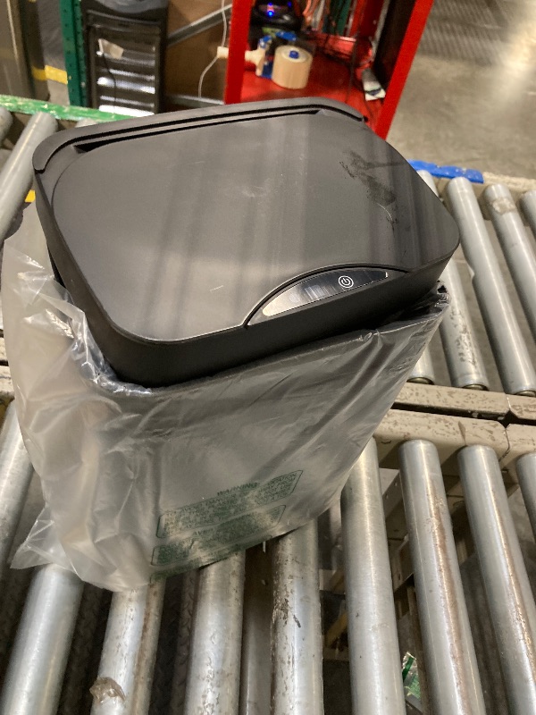 Photo 1 of ***CORRECT ITEM****Kitchen TrashCan