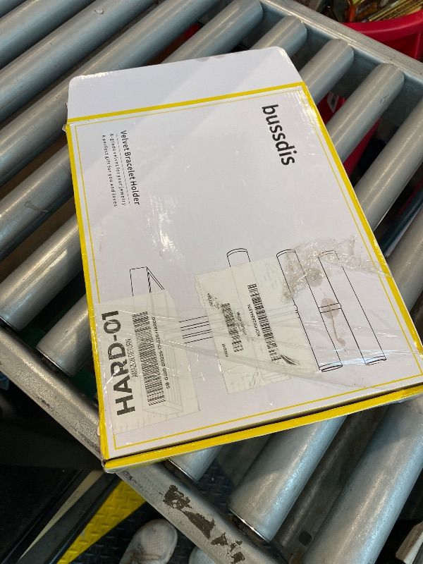 Photo 1 of *MISSING PARTS - See Clerk Notes*
3 Tier Bracelet Holder Display - Detachable T Bar White Velvet Bracelet Holder, Jewelry Holder Organizer for Bracelet, Necklace, Watches, Rings