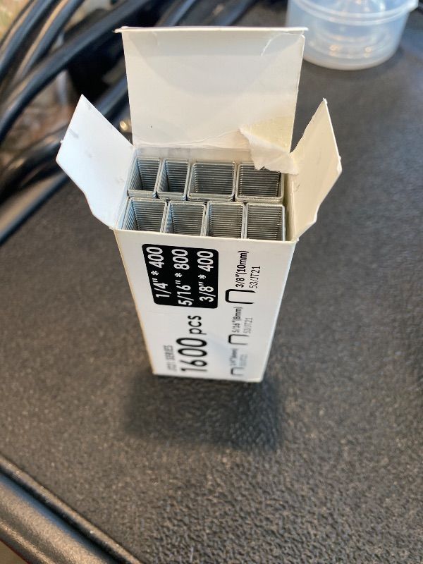 Photo 1 of ***REFERENCE POCTURE***Keadic 540Pcs 1", 3/4", 5/8", 1/2" Insulated U Staple Nail Assorted Size Set with Storage Case, Electrical Cable Staples Metal Cable Clip with Plastic Staple Wire Holder for Fixing Electrical Cord