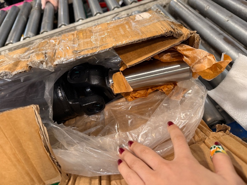 Photo 1 of ****SIMILAR ITEM**** 938-128 Front Drive Shaft Prop Shaft Driveshaft Assembly PropShaft 4WD Compatible with Cherokee 1987-2001 Comanche 1987 1988 1989 1990 1991 1992 Wagoneer 1987-1990 Replace 938128 53005542
