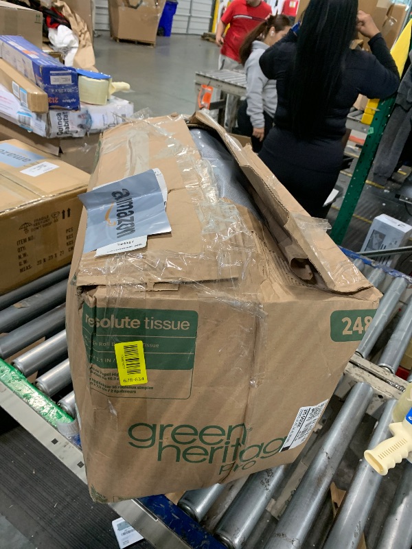 Photo 1 of *See Clerk Notes*
XLUEZ Area Rug 9x12 Living Room Rug, Machine Washable Vintage Distressed Medallion Rug Non-Slip Soft Low Pile Large Indoor Rugs for Bedroom Kitchen Dining Room Office(Beige,9'x12')