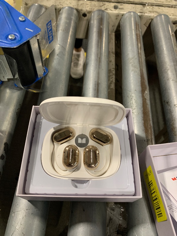 Photo 1 of *USED*
Monster Open Free AC100 Open Ear Bluetooth 5.3 Headphones, Wireless Earbuds with Earhooks, Immersive Stereo Sound by 16mm Large Driver, Clear Calls, 30H Playtime, for Workout, White