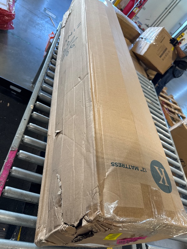 Photo 1 of ** NEW / NO RETURN** ZINUS 12 Inch Foam and Spring Hybrid Mattress [New Version], King, Fiberglass Free, Medium Firmness, Durable Support, Certified Safe Foams & Fabric, Mattress in A Box