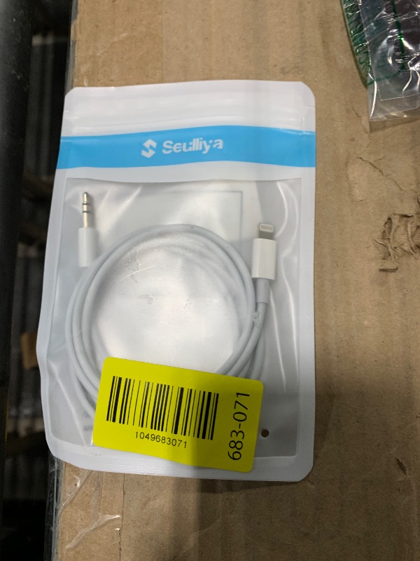 Photo 1 of (Apple MFi Certified) iPhone AUX Cord,Lightning to 1/8 Inch Audio Cable,3.3ft, Headphone Jack Adapter Male Aux Stereo Audio Cable Compatible for iPhone 14/13/12/11/XR/X/8/7 (White)