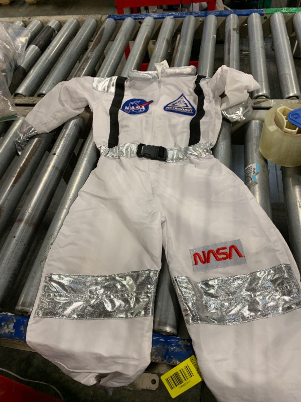 Photo 1 of *****ONLY JUMPSUIT******* Spooktacular Creations Halloween Astronaut Costume for Kids, Unisex White Astronaut Outfit Toddler Pilot Jumpsuit for Halloween Costume Dress-Up Party (3T, 3-4 yrs)