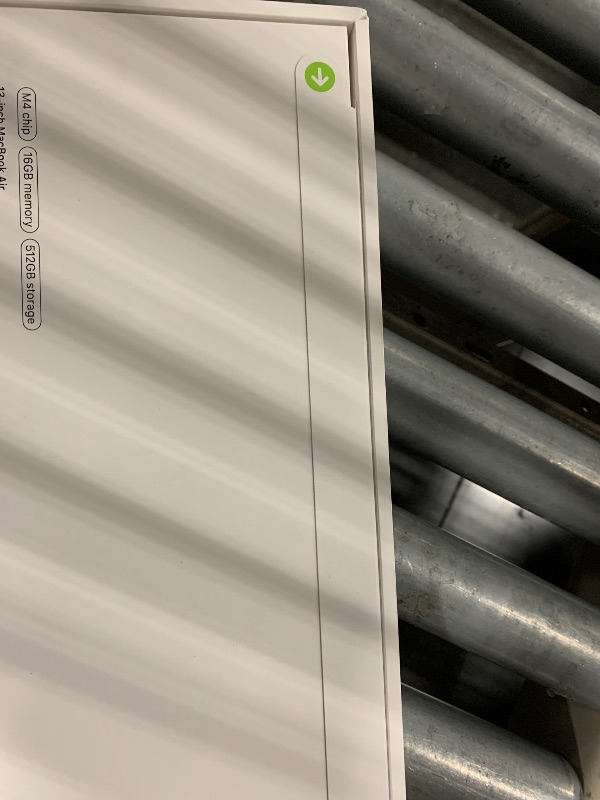 Photo 1 of *****FACTORY SEALED***** Apple 2025 MacBook Air 13-inch Laptop with M4 chip: Built for Apple Intelligence, 13.6-inch Liquid Retina Display, 16GB Unified Memory, 512GB SSD Storage, 12MP Center Stage Camera, Touch ID; Midnight