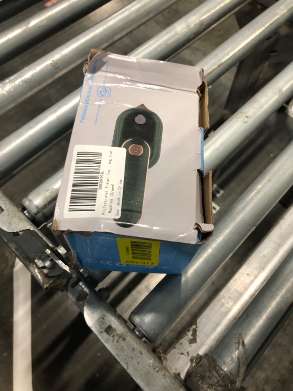 Photo 1 of **UNTESTED**
Professional Travel Iron for Clothes, Mini Ironing Machine Handheld Can Be Rotated 180 Degrees, Household Fast Heating Wired Small Electric Iron, Portable Heat Press Clothing Iron Machine (Green)