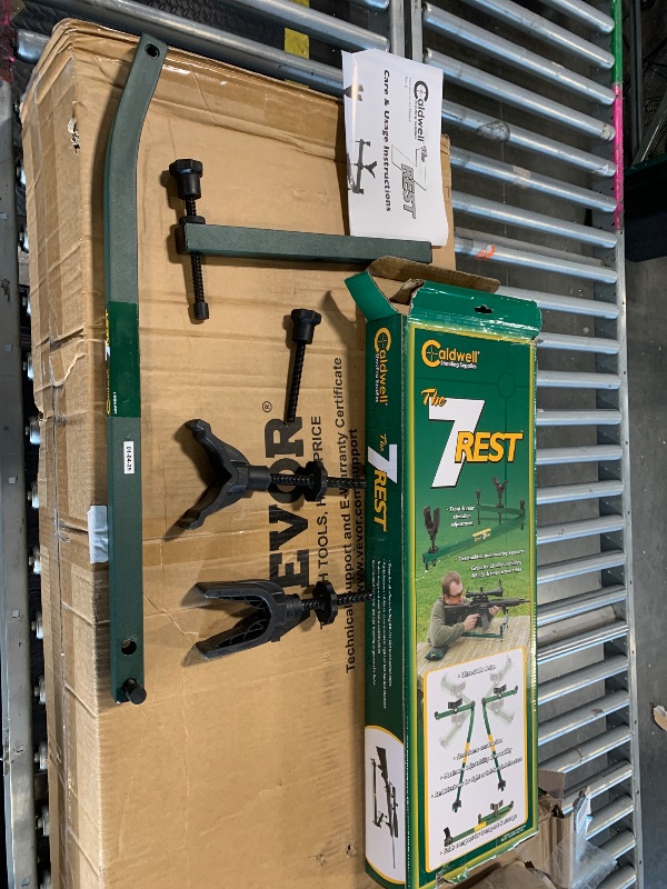 Photo 1 of *****MISSING RUBBER CAP FOR SCREW***** Caldwell 7 Rest Adjustable Ambidextrous Adjustable Rifle Shotgun Gun Shooting Rest for Range, Outdoors, Sight In, Shooting Stability