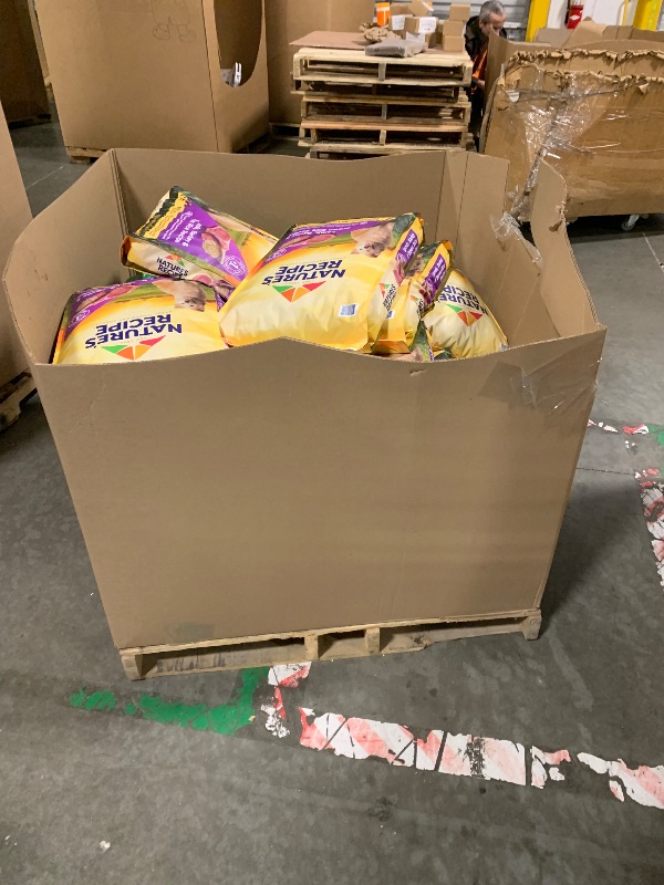 Photo 1 of **** BULK BUNDLE/// FINAL SALE//// NO RETURNS//// **** MIXED/ASSORTED DRY DOG FOODS * UNKNOWN EXP DATE* 