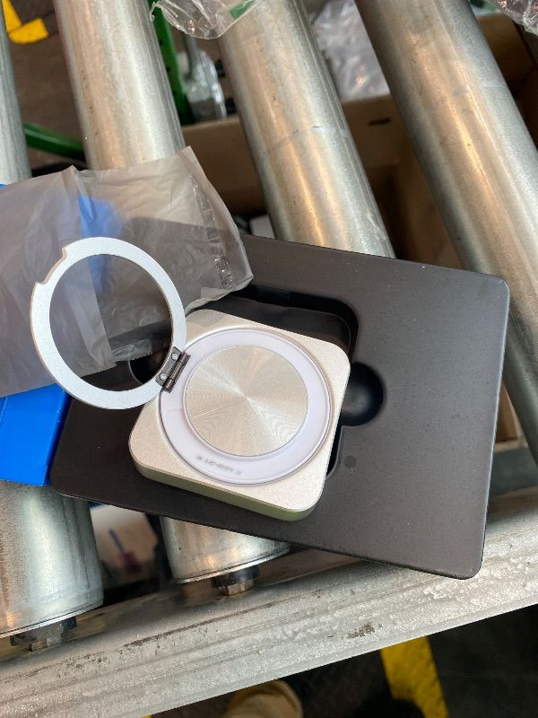 Photo 1 of ***MISSING CABLE*** ORICO 2TB Magnetic External SSD with Kickstand, Up to 2000MB/s, 4K ProRes HDR Record and Store, Aluminum Alloy, MagSafe Portable SSD for iPhone 16 Pro Max, Tablet, Computer - CZ20PLUS