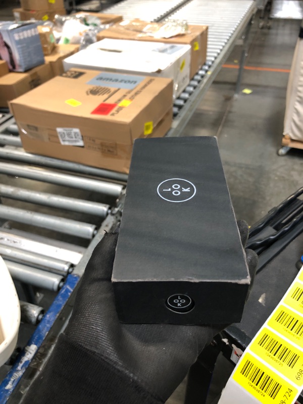 Photo 1 of ***MINOR DAMAGE*** ***READ CLERK NOTES*** LOOK OPTIC Cosmo Reader - Stylish Unisex Ultra-lightweight Reading Glasses with Scratch-Resistant, Prescription-Quality Lenses (Full Magnification - Not Progressives) 2.50, Champagne